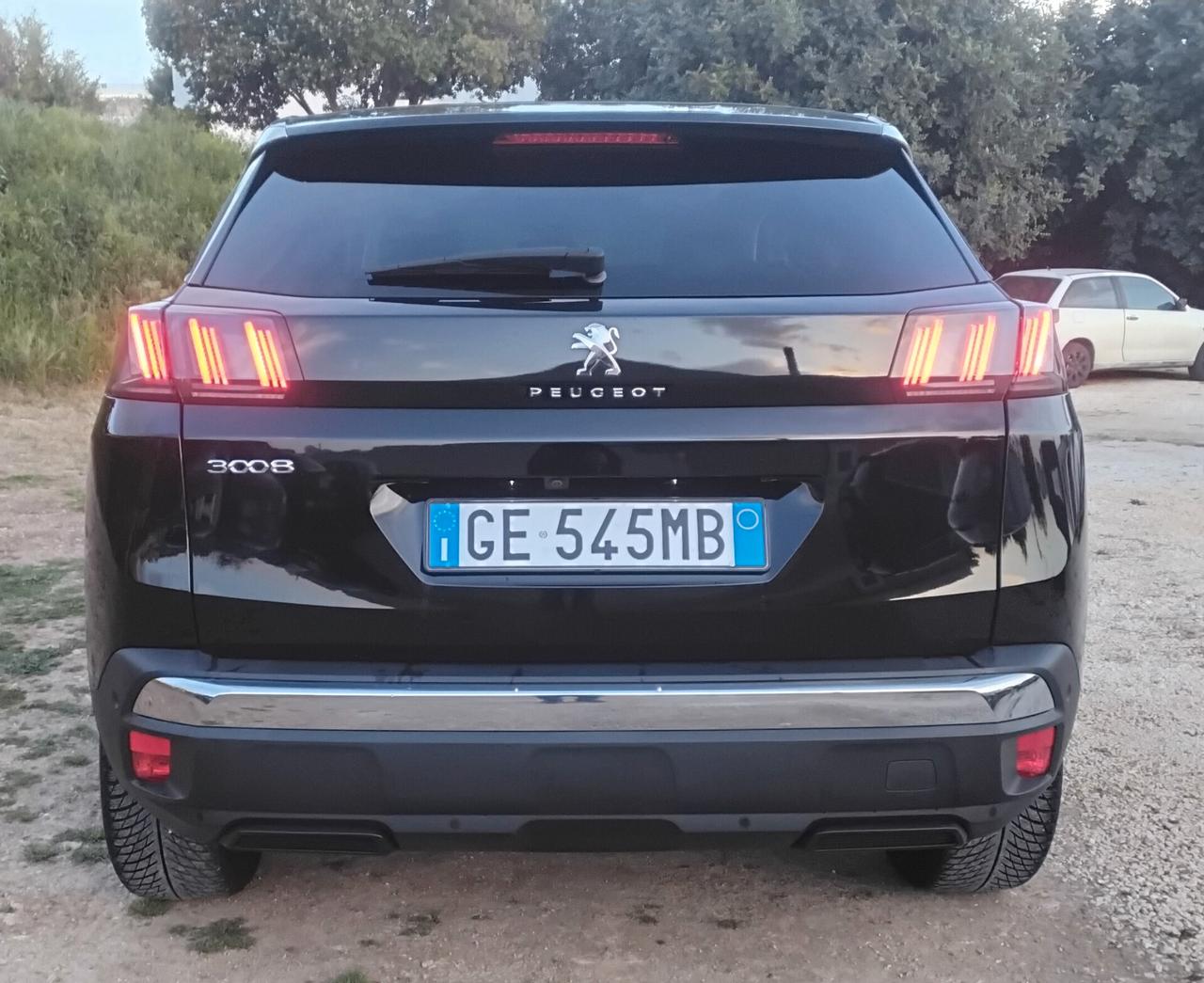 Peugeot 3008 BlueHDi 130 S&S EAT8 Allure