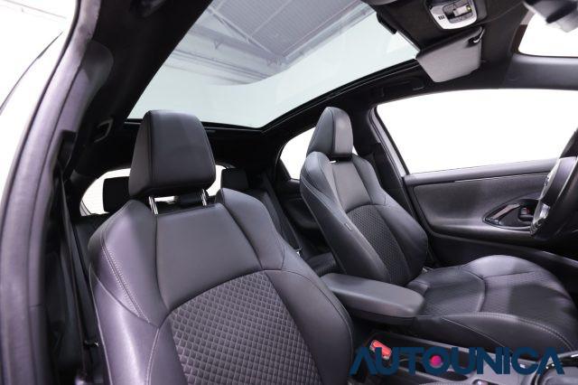 TOYOTA Yaris 1.5 HYBRID 5 PORTE LOUNGE FARI LED TETTO PANORAMA