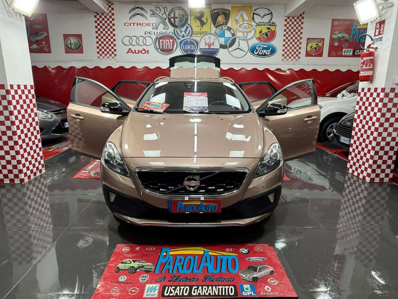 Volvo V40 Cross Country D2 1.6 114cv - 2014