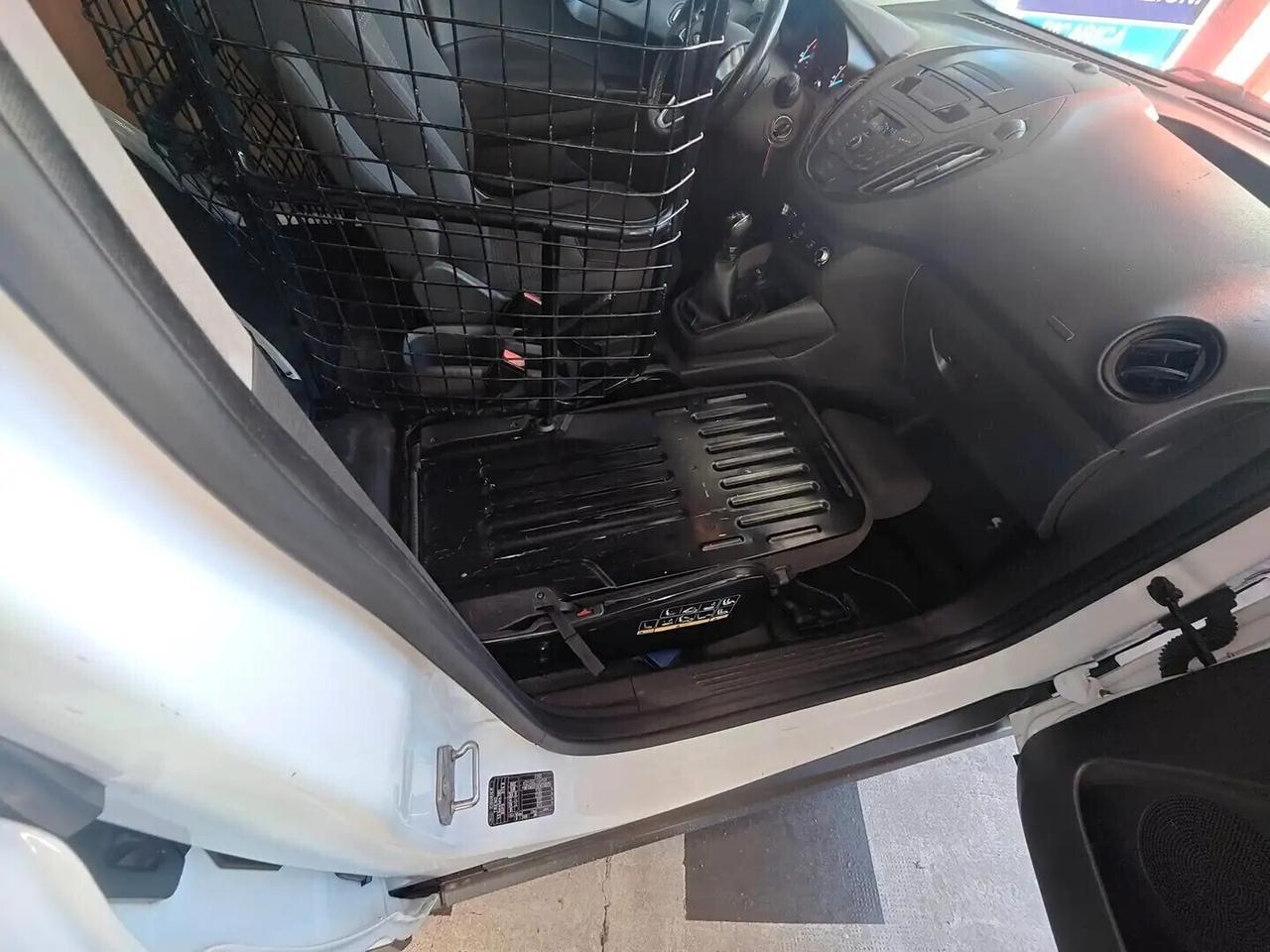 Ford Transit Courier 1.5 TDCi 95CV Van Entry