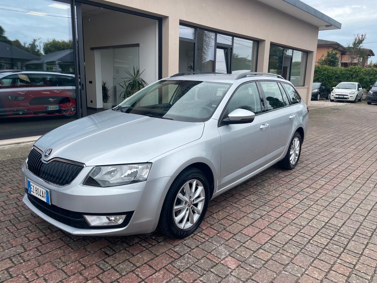 Skoda Octavia 1.6 TDI CR 105 CV Wagon Ambition