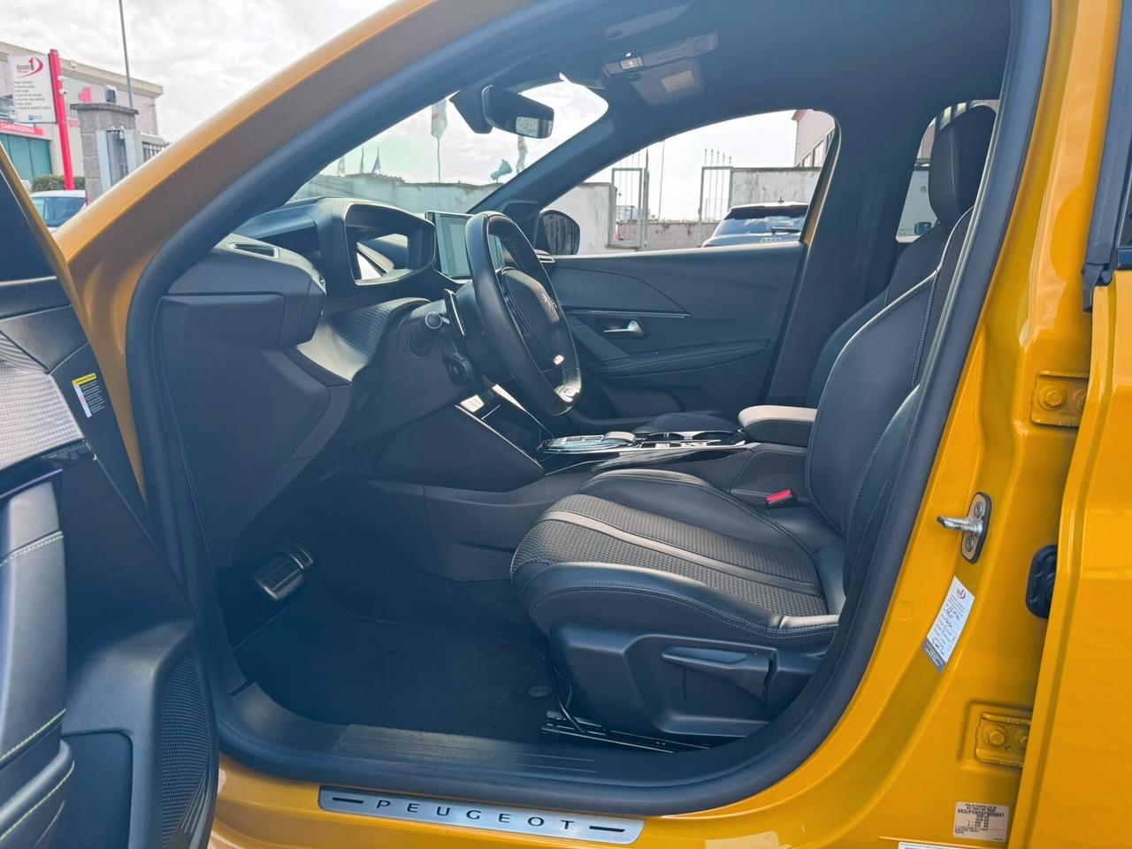 Peugeot 208 PureTech 100 Stop&Start 5 porte GT