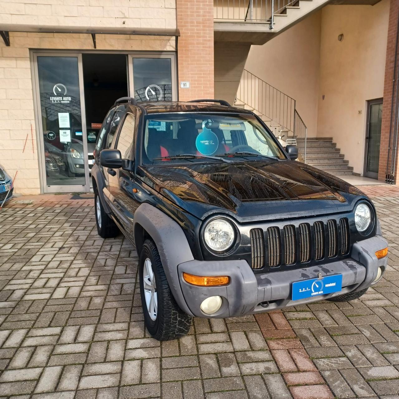 4X4 CHEROKEE 2.8 TURBINA E CATENA NUOVI