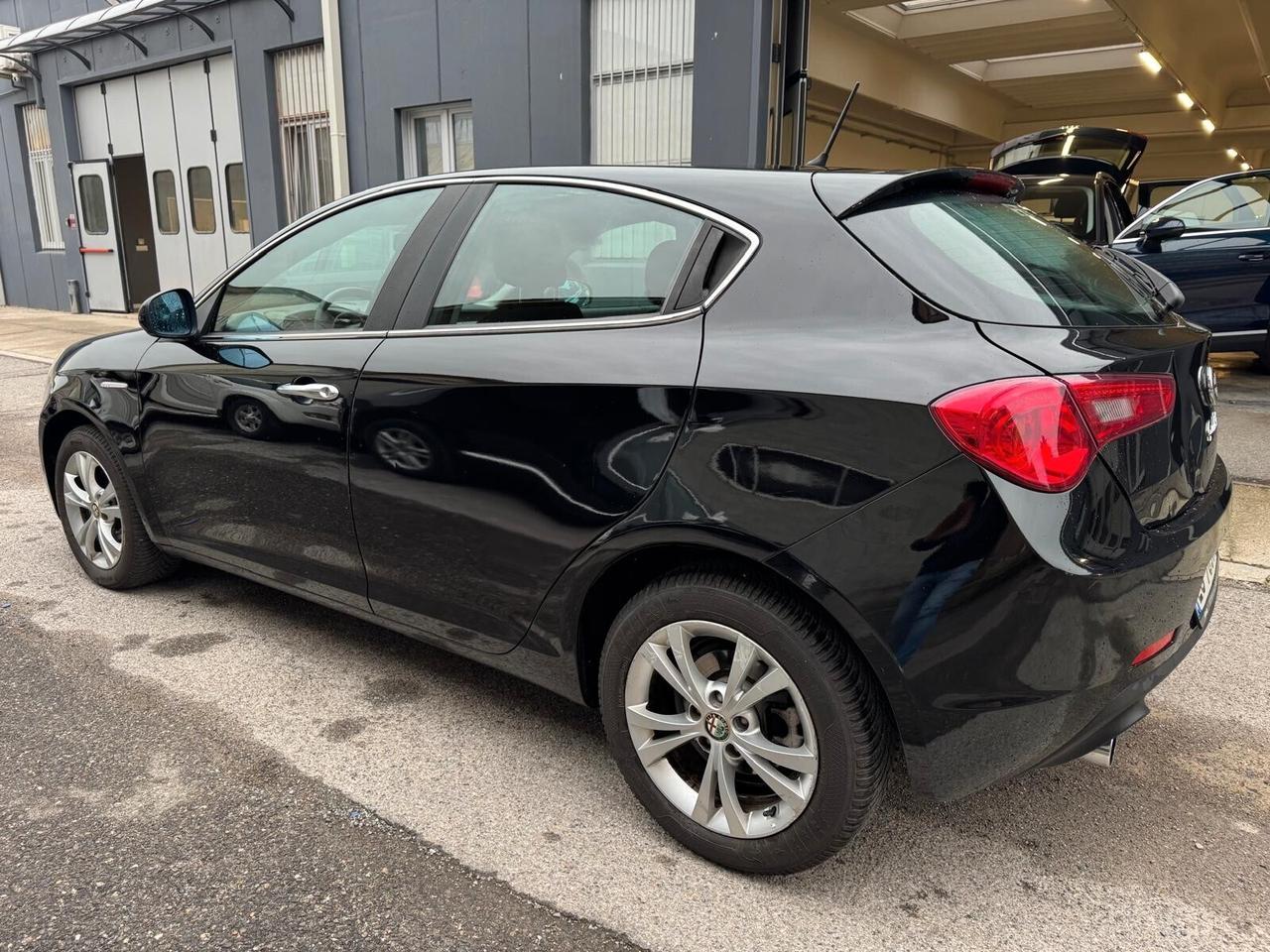 Alfa Romeo Giulietta 1.6 JTDm-2 105 CV*EURO5*CERCHI