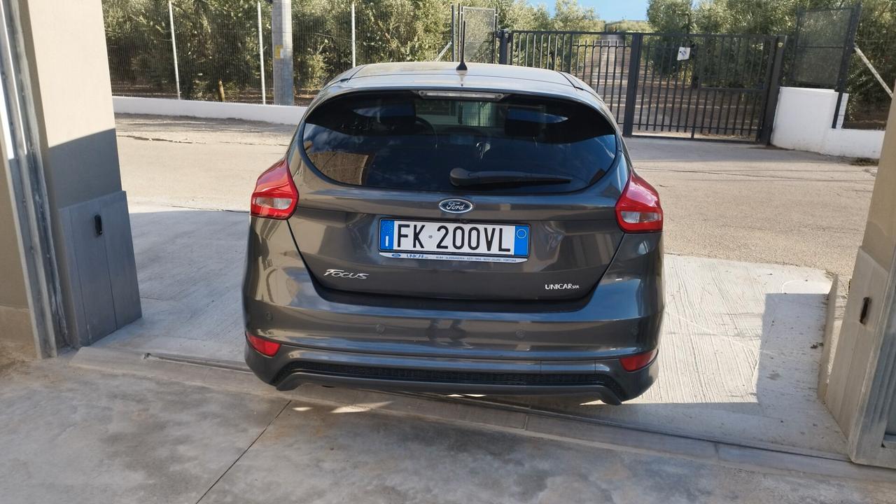 Ford Focus 1.5 TDCi 120 CV Start&Stop Powershift ST Line