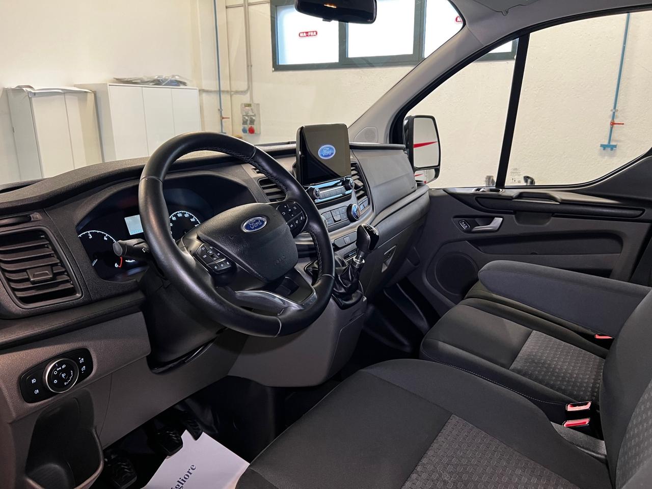 Ford Transit Custom 320 2.0 EcoBlue Hybrid 130 PC Combi Trend