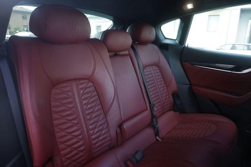Maserati Levante Maserati Levante V8 580 CV AWD Trofeo 427KW ANNO 2022