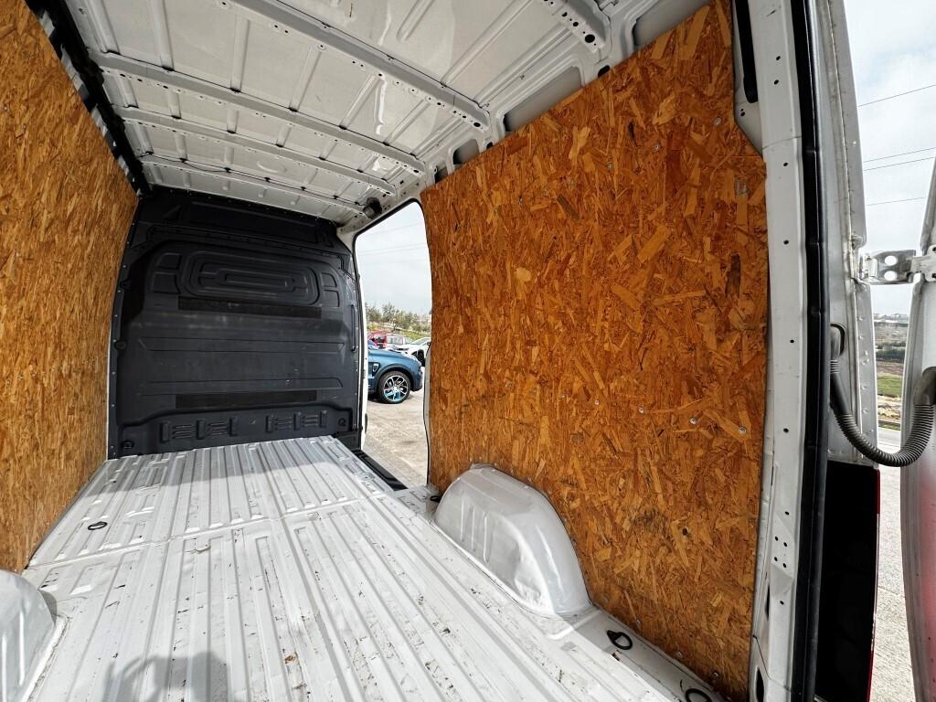 Mercedes-Benz Sprinter Cargo Van L2 H2