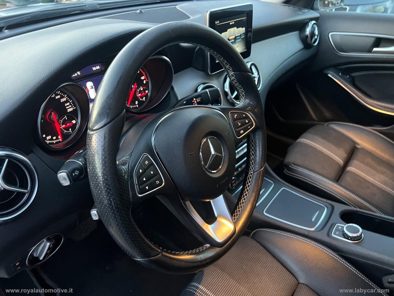 MERCEDES-BENZ GLA 180 Sport