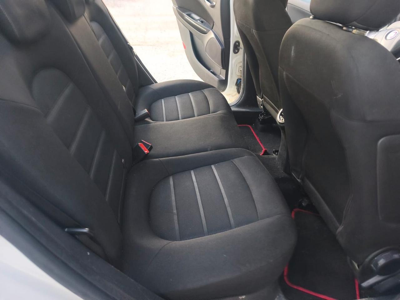 Fiat Punto 2013----1.6 Diesel