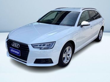 Audi A4 Avant 30 2.0 TDI Business S tronic