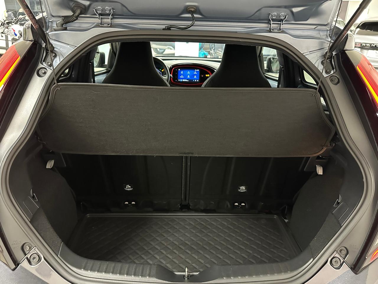 Toyota Aygo X 1.0 VVT-i 72 CV 5 porte UNDERCOVER - 2023