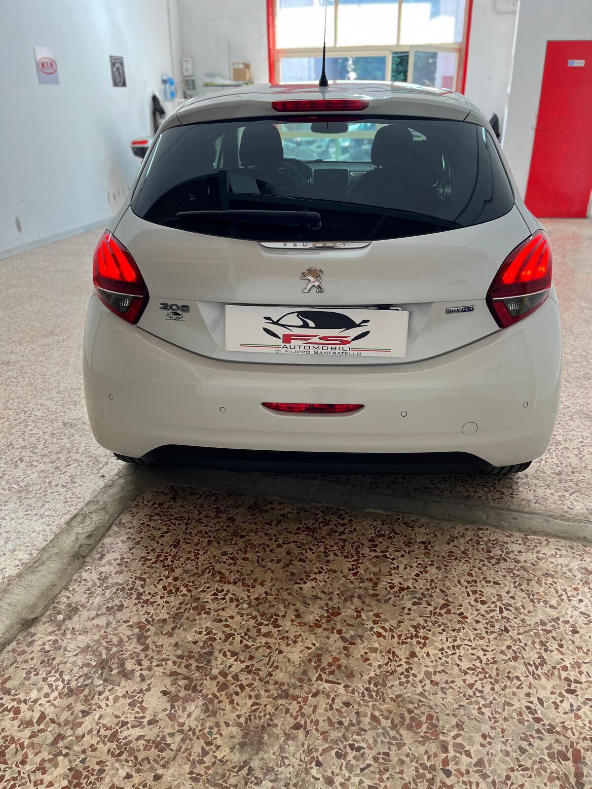Peugeot 208 BlueHDi 75 5 porte Allure