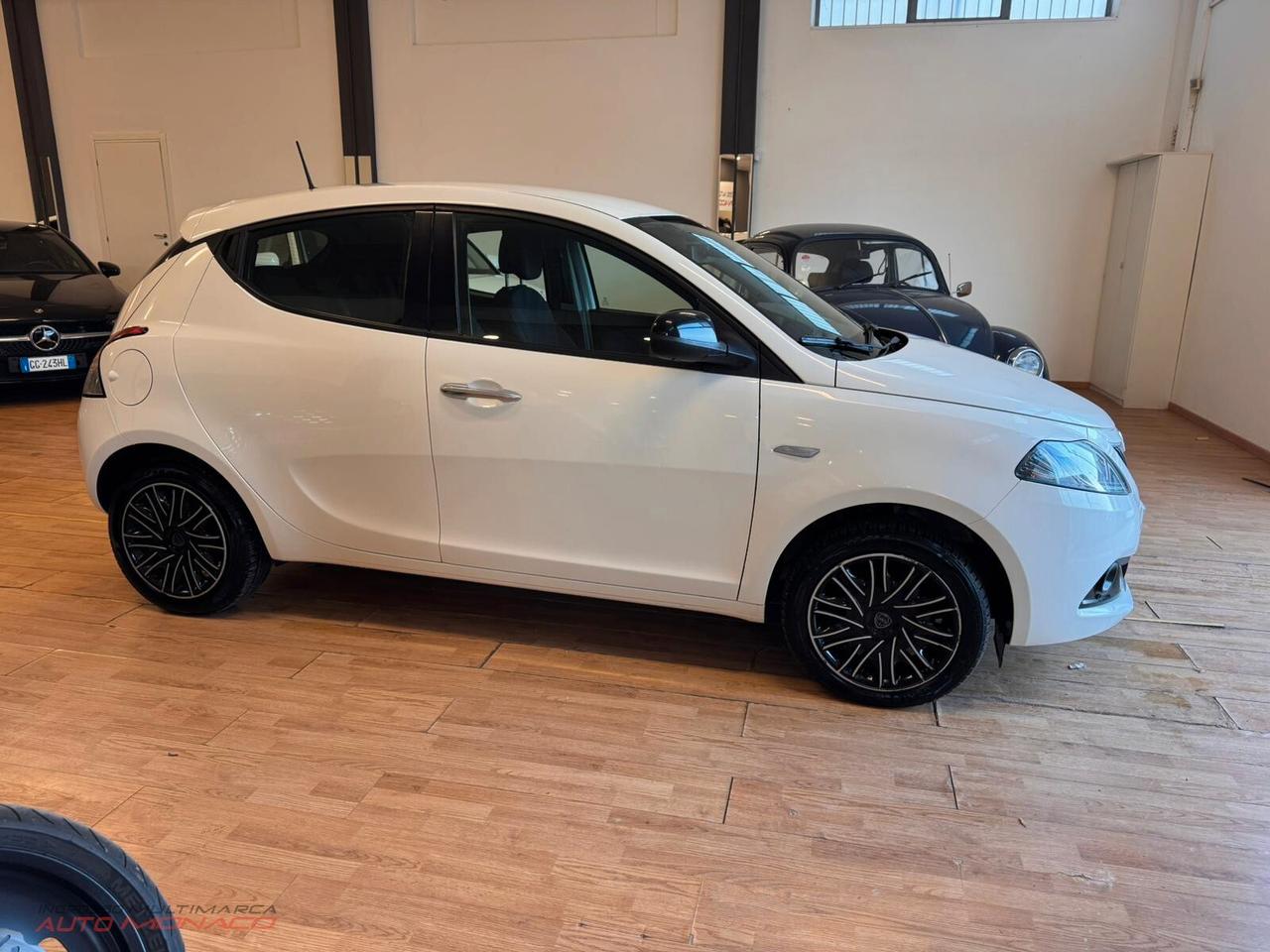 Lancia Ypsilon 1.0 FireFly 70cv Hybrid Gold 2022