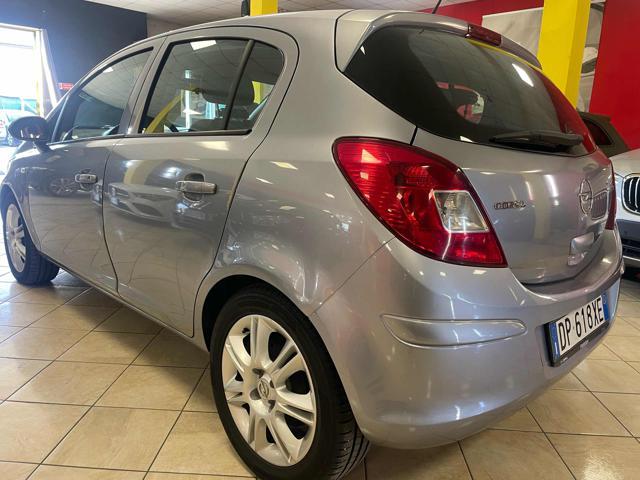 OPEL Corsa 1.2 5 porte Cosmo