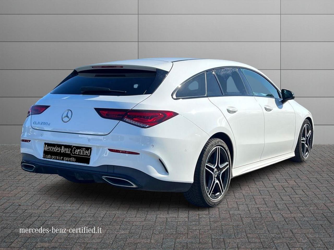 Mercedes-Benz CLA Shooting Brake 200 d Premium auto