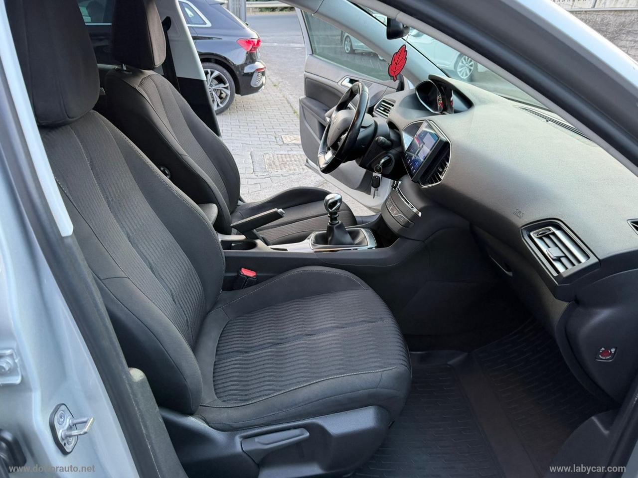 PEUGEOT 308 BlueHDi 120 S&S Allure