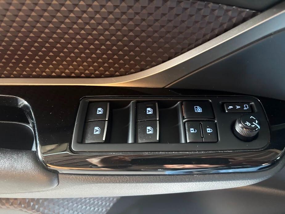 Toyota C-HR 1.8 Hybrid E-CVT Lounge