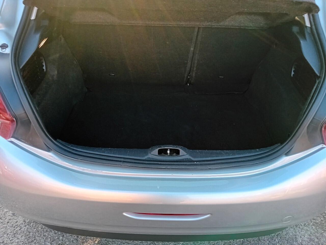 Peugeot 208 BlueHDi 75 5 porte Active