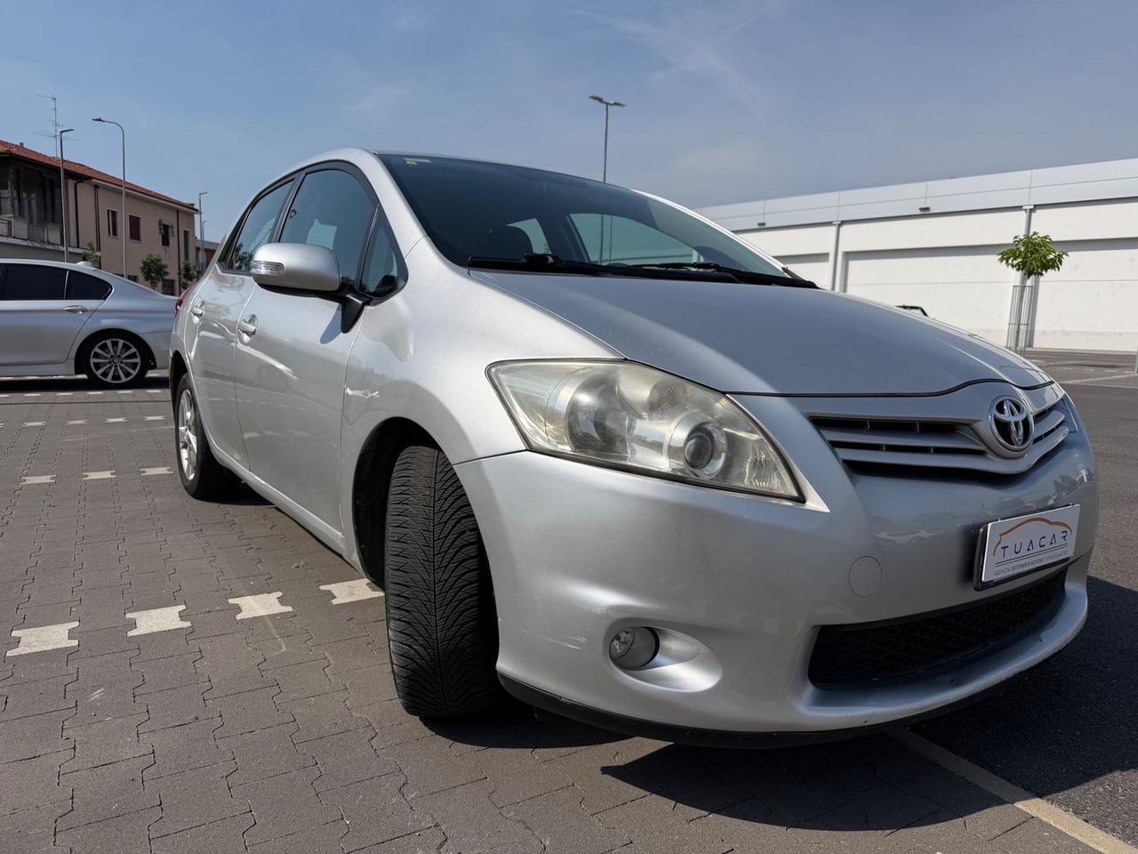 Toyota Auris 2.0 D-4D SOL #11110