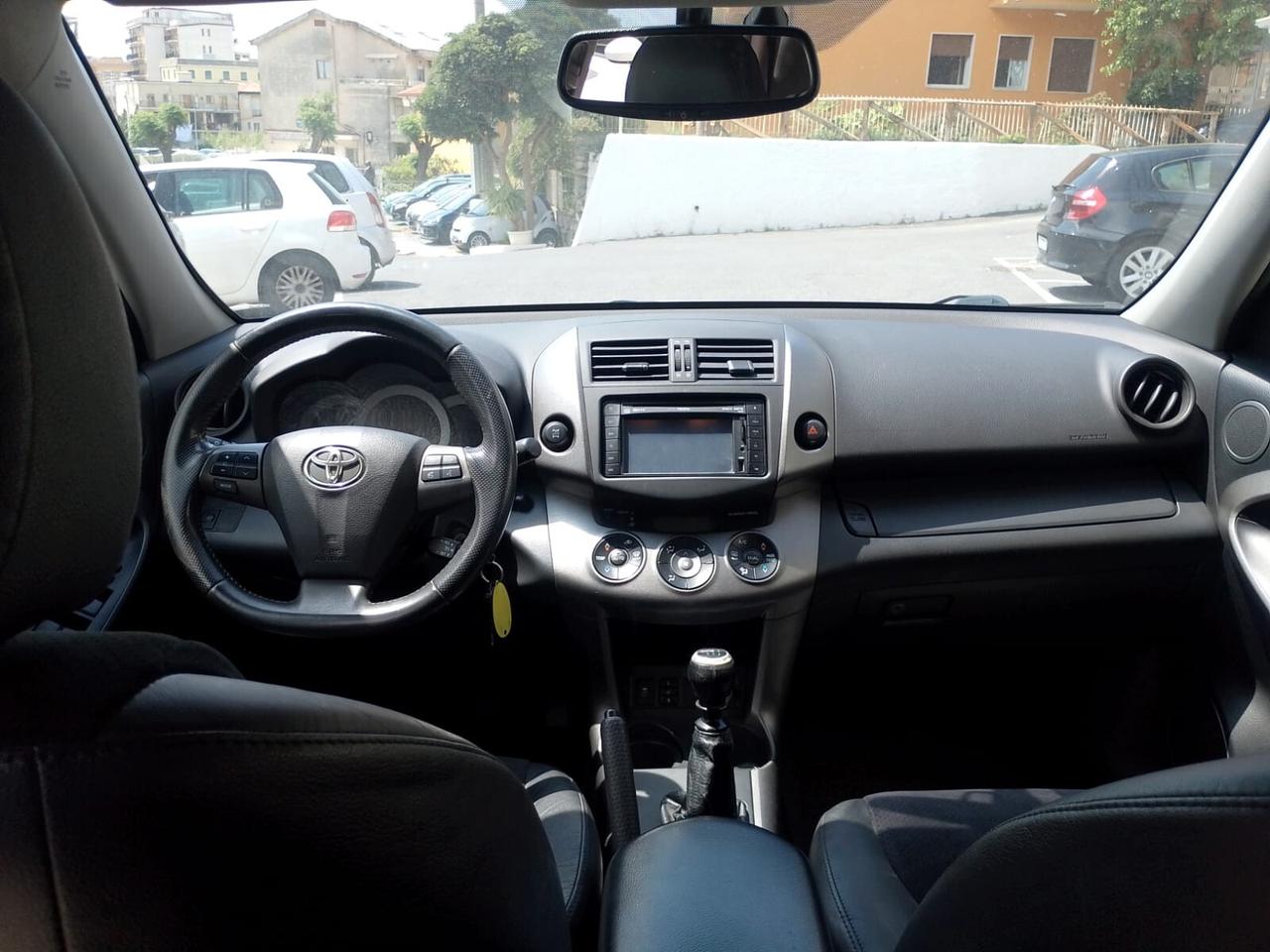 Toyota RAV 4 RAV4 2.2 D-CAT A/T 4WD Lounge