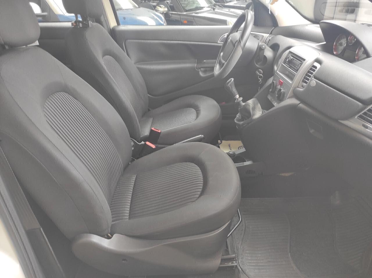 Lancia Ypsilon 1.2 Argento NEOPATENTATI