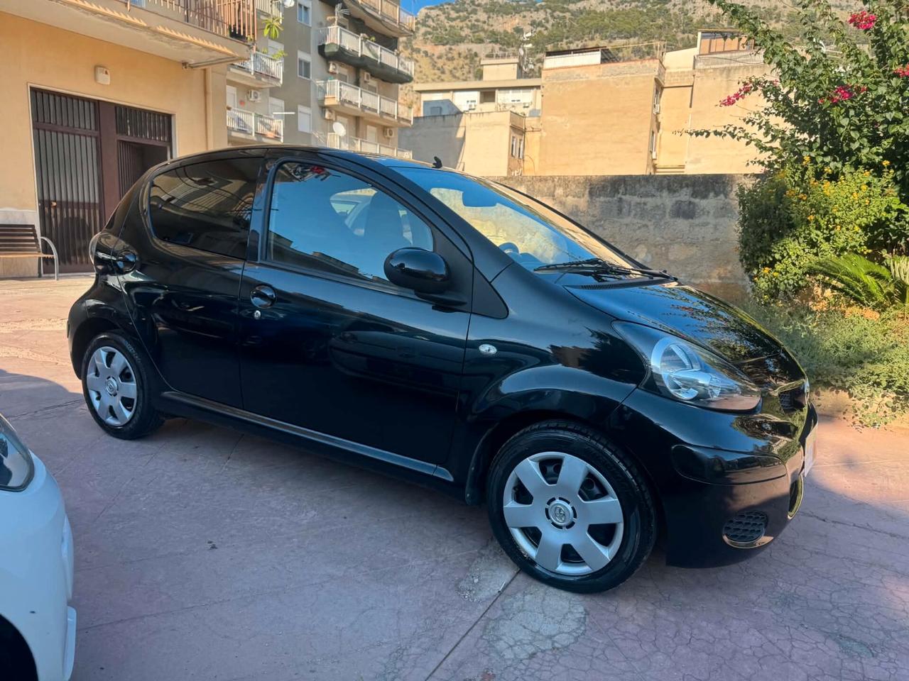 TOYOTA AYGO 1.0 68CV 2013 EURO 5 FULL BENZINA