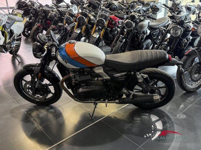 TRIUMPH Speed Twin 900