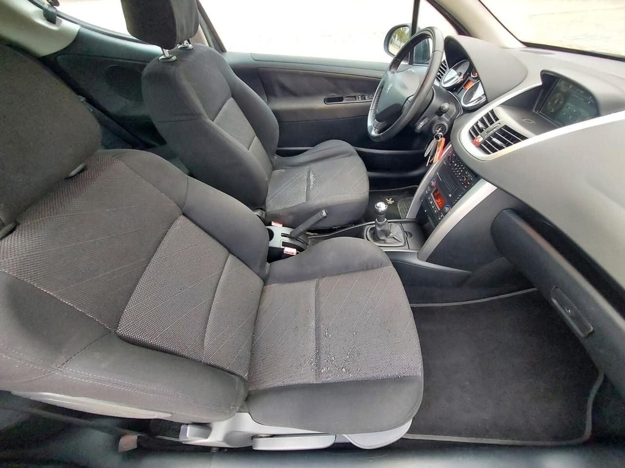 Peugeot 207 1.6 HDi 90CV 3p. XS