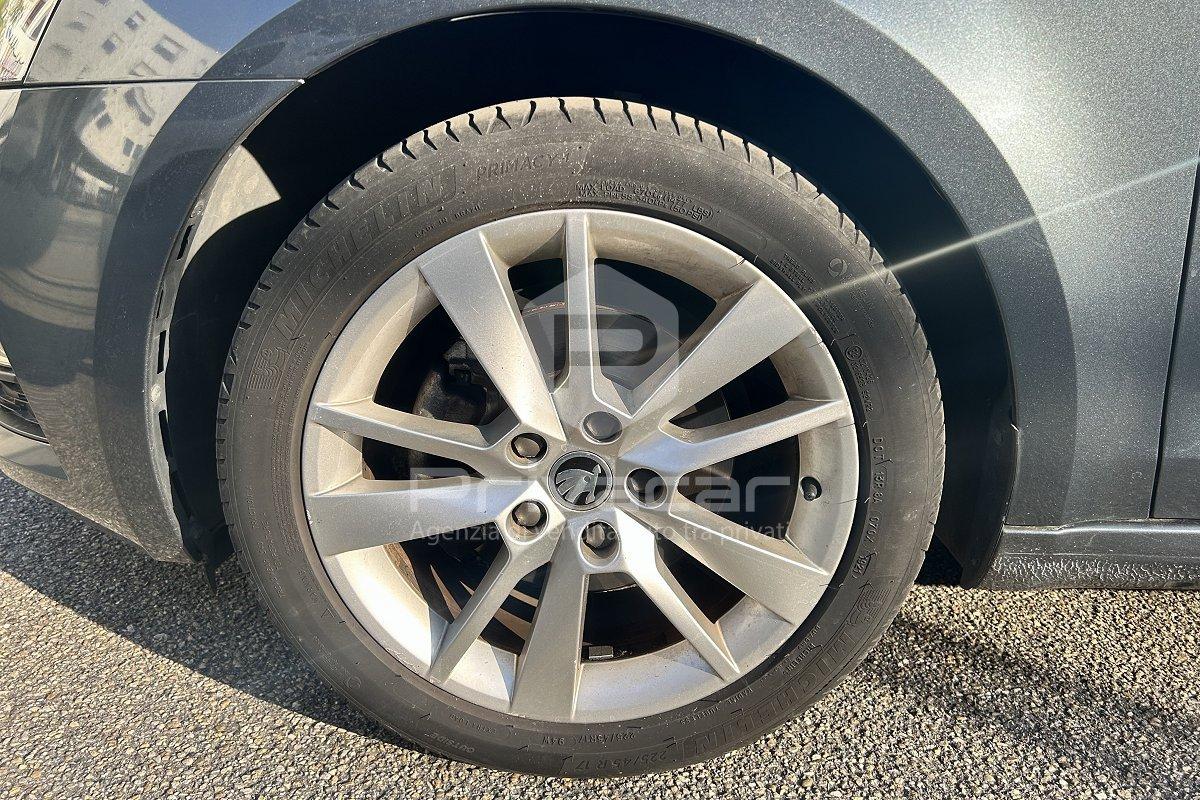 SKODA Octavia 1.4 TSI Wagon Executive G-Tec