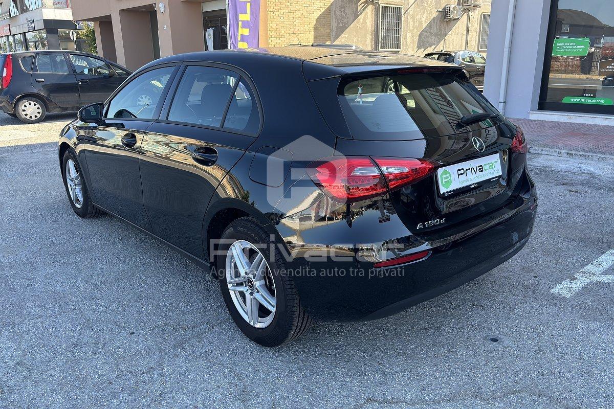 MERCEDES A 180 d Automatic Business