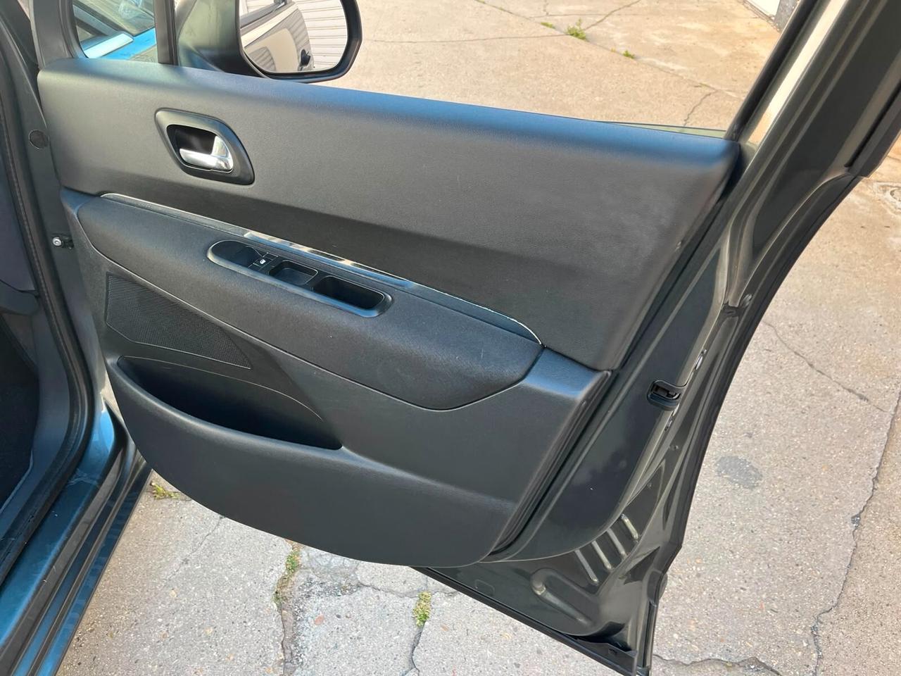 Peugeot 5008 1.6 VTi 120CV Tecno 7 POSTI