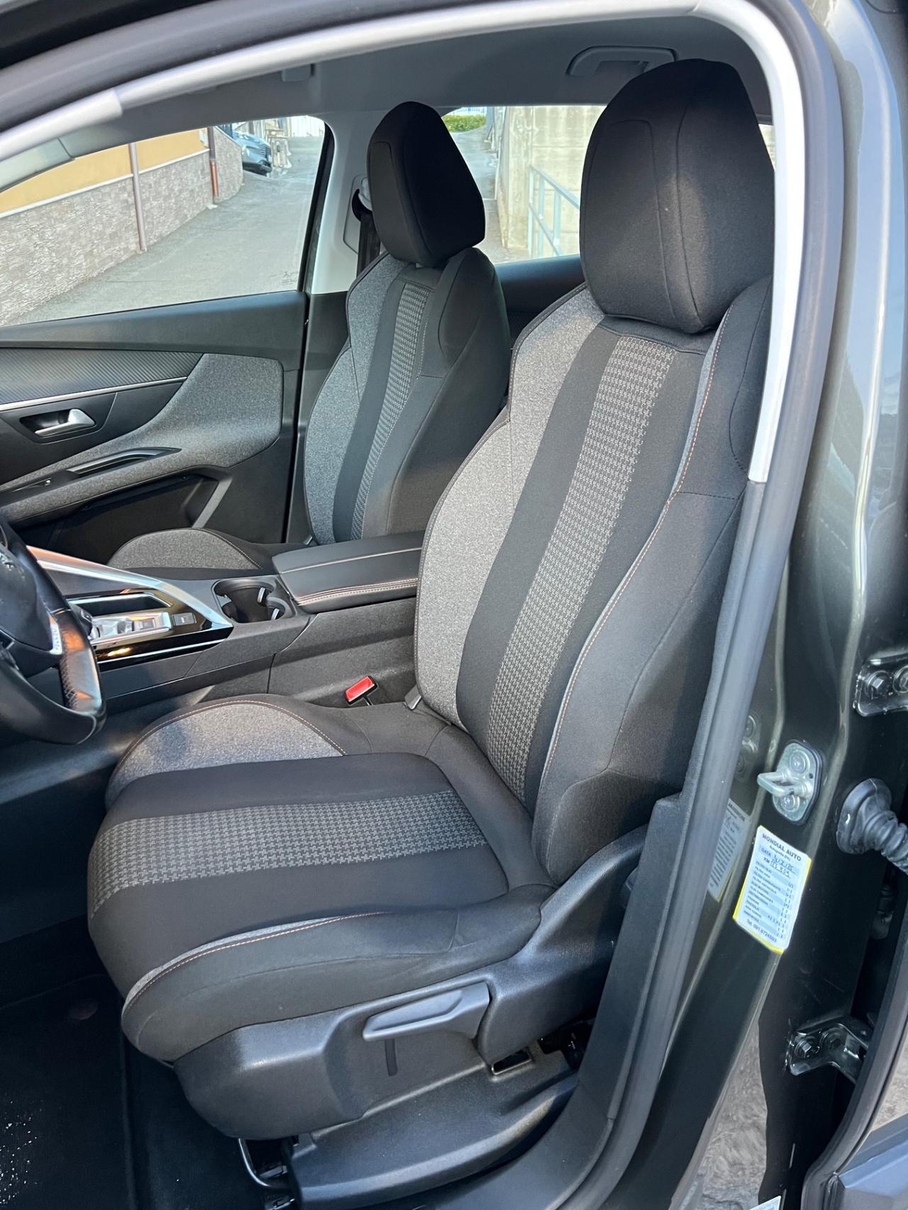 Peugeot 3008 1.5 BlueHDi 130cv 2019