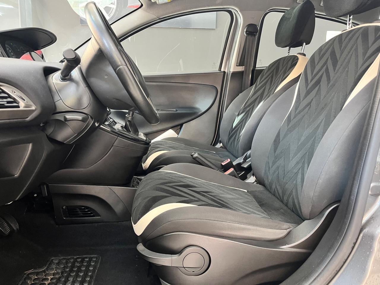 Lancia Ypsilon 1.3 MJT 16V 95 CV 5 porte S&S Gold - 2016