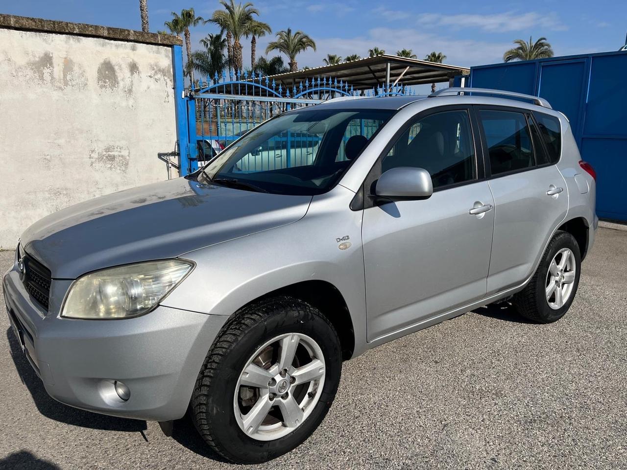 Toyota RAV 4 -2.2 D-4D-4x4- full-2006