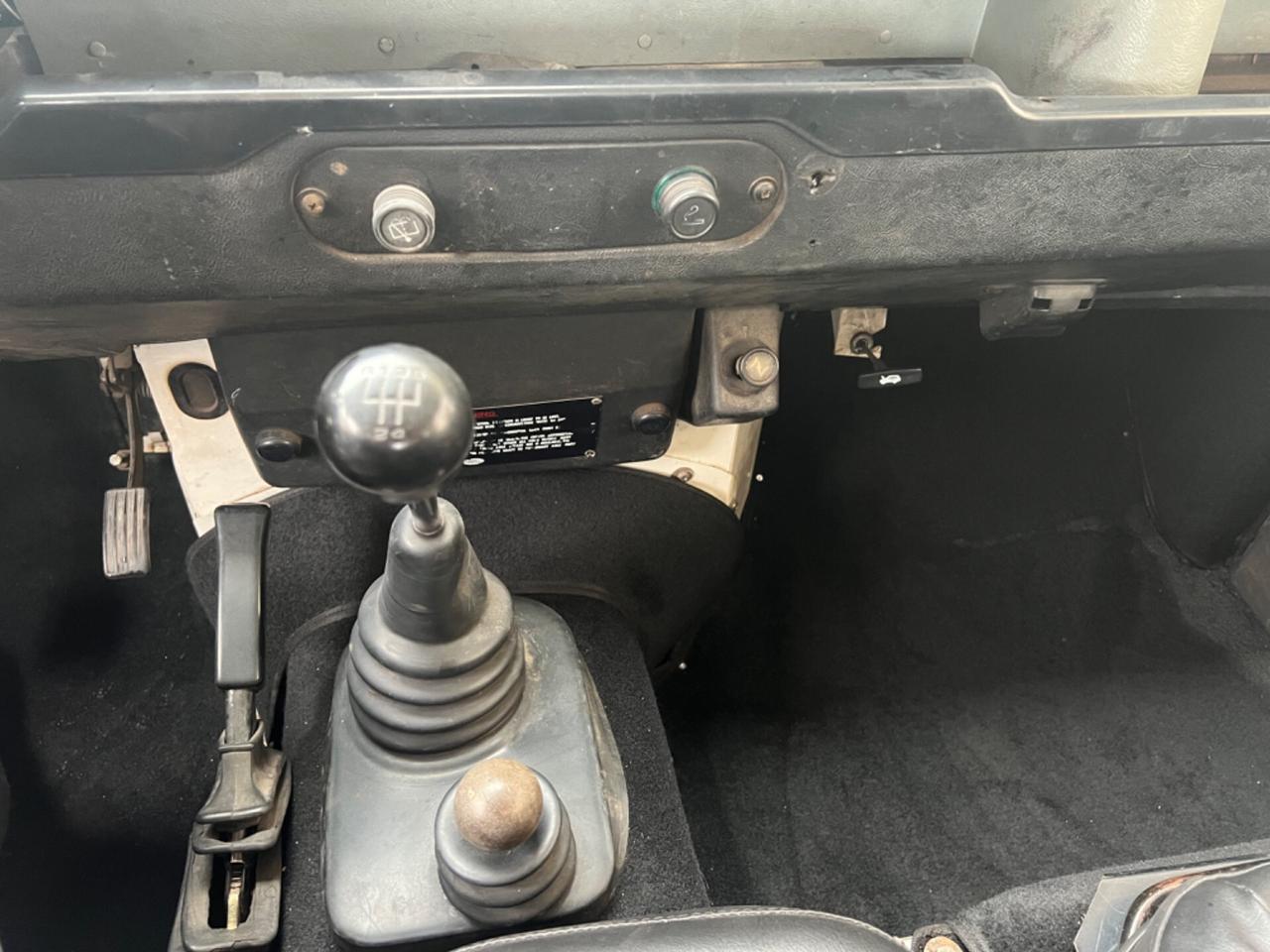 Land Rover Defender 90 2.5 Tdi CORTO 7 POSTI