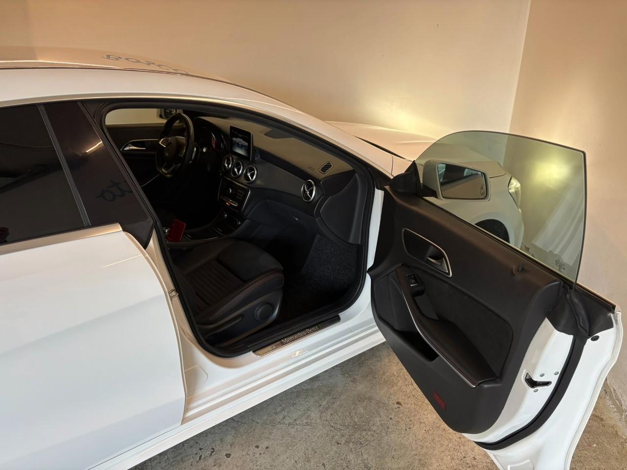 Mercedes-Benz CLA 200 d Shooting Brake Premium S.W.