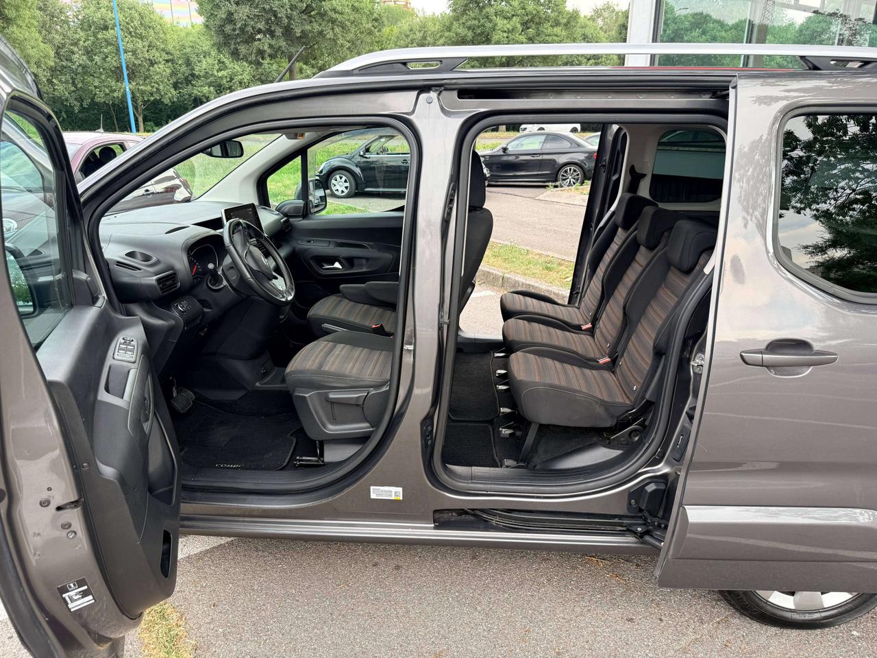 Opel Combo Life 1.2 Turbo 5 POSTI AUTOMATICO - INNOVATION