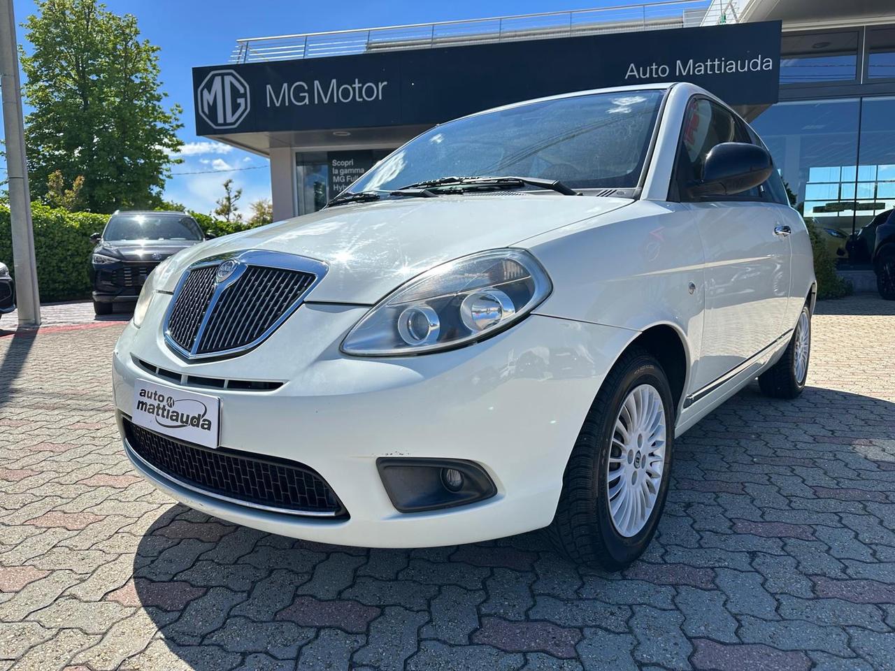 Lancia Ypsilon 1.2 8v Argento 69cv