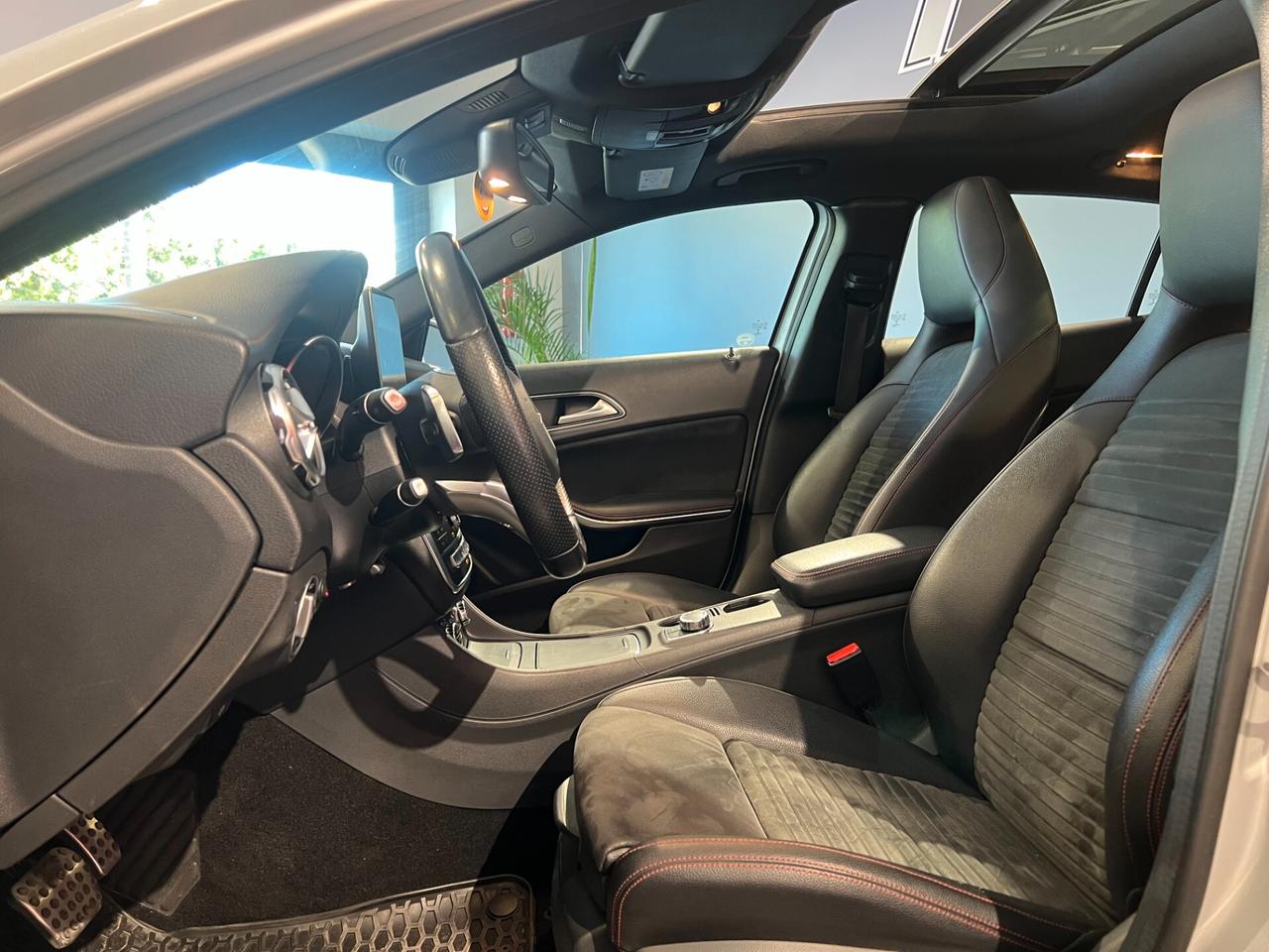 Mercedes-benz GLA 200d Auto 4Matic Premium TETTO