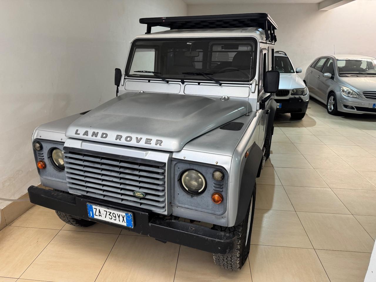 Land Rover Defender 90 2.4 TD4 Station Wagon SE