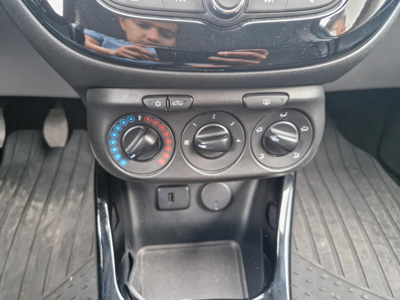 Opel Corsa 1.4 75CV "SOLO 23.600 km" Carplay, Sensori, Cruise