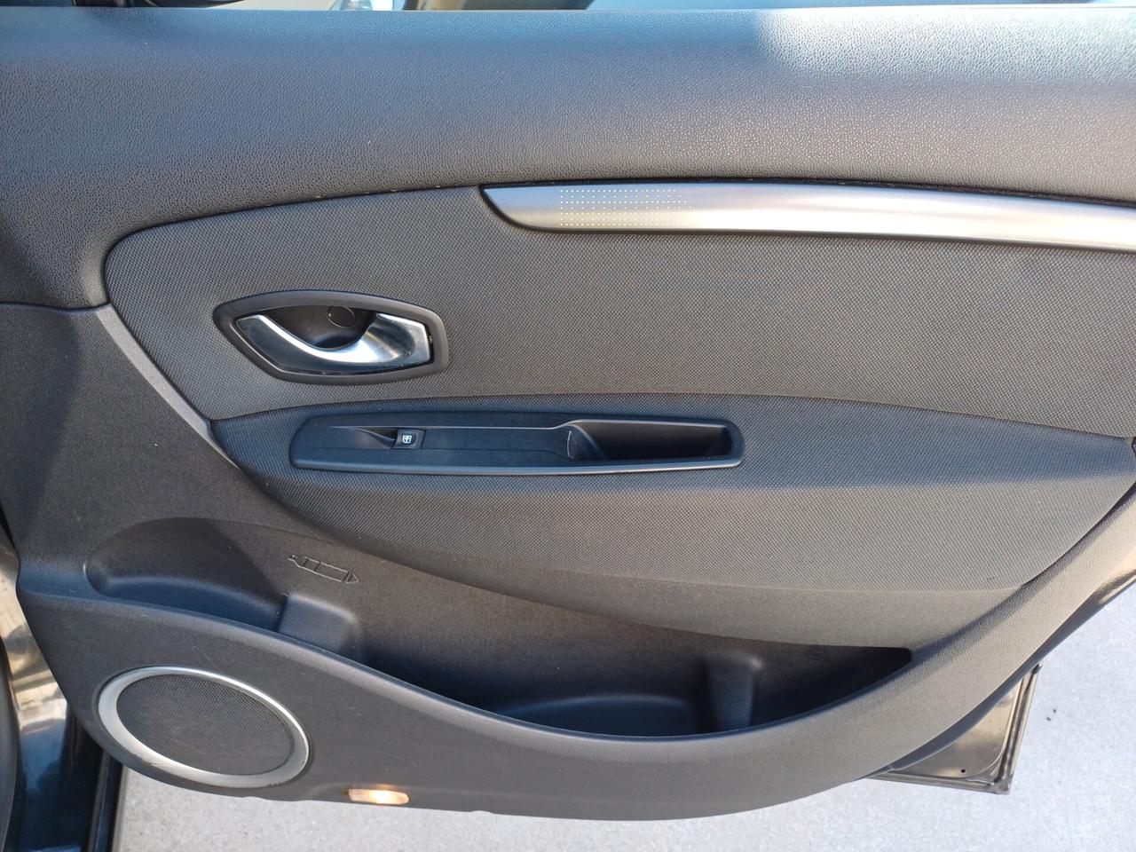 Renault Scenic GRAND 1.5 DCI 7 POSTI