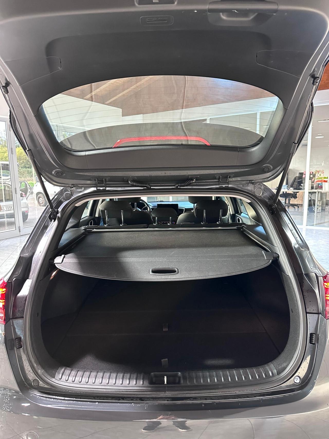 Kia Ceed 1.6 CRDi 136 CV MHEV DCT SW Business