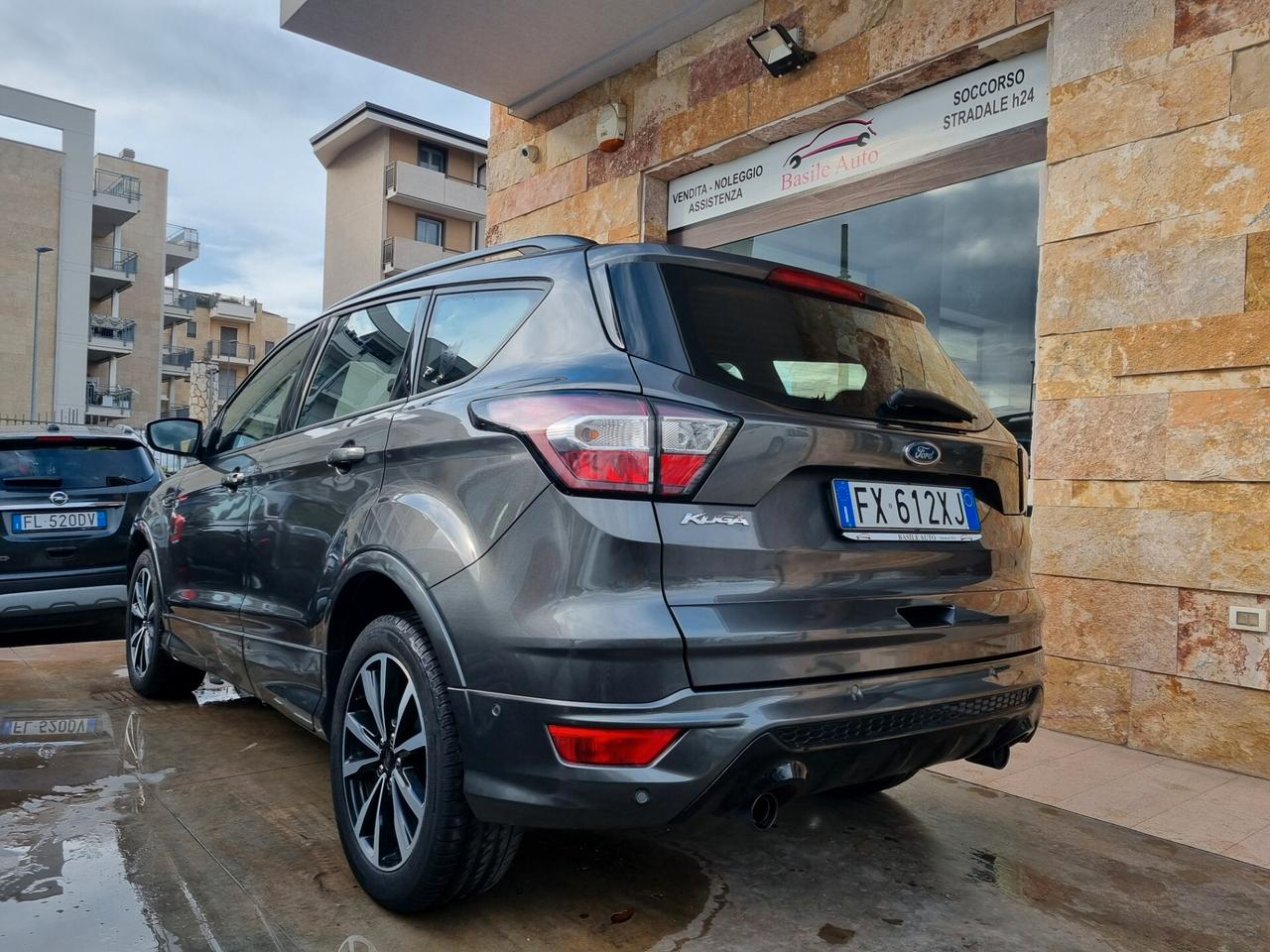 Ford Kuga 1.5 TDCI 120 CV S&S 2WD ST-Line