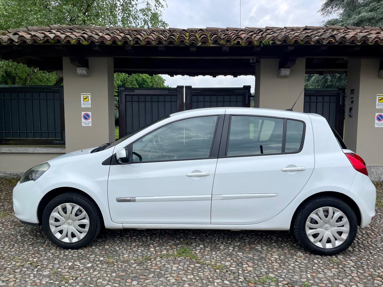 Renault Clio 1.2 16V 5 porte *NEOPATENTATI*