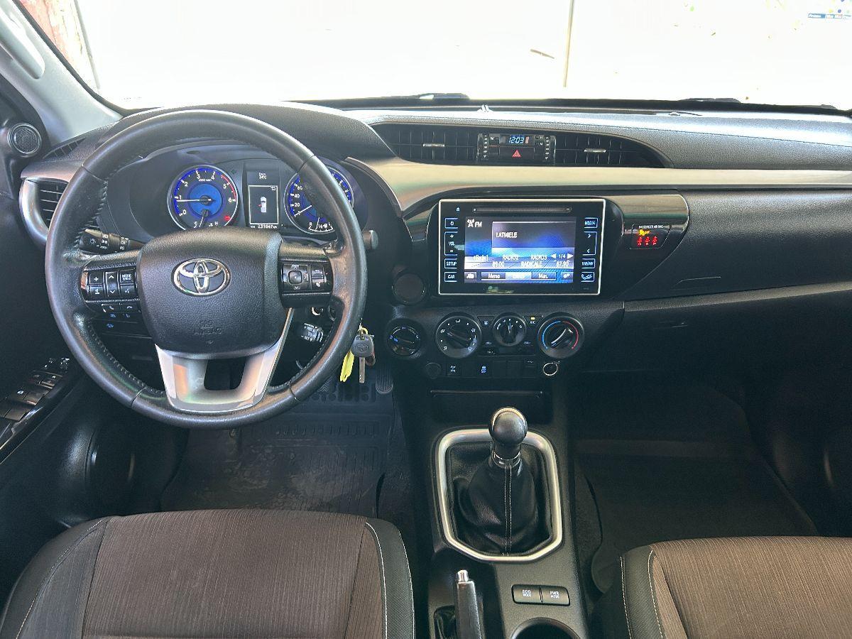 TOYOTA - Hilux 2.4 d-4d 4x4 EXECUTIVE TELECAMERA