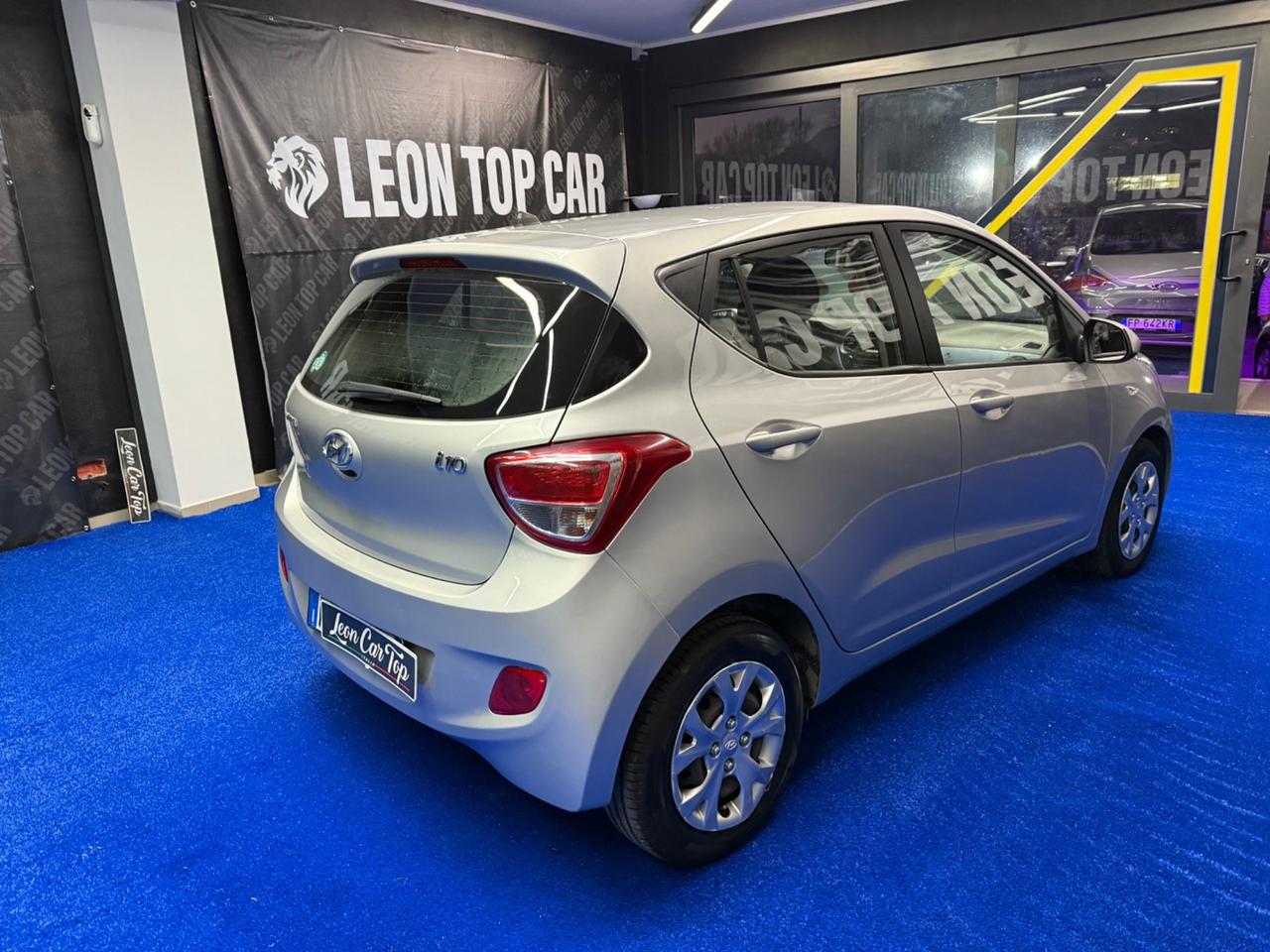 Hyundai i10 1.0 benzina e gpl della casa garantita 12 mesi