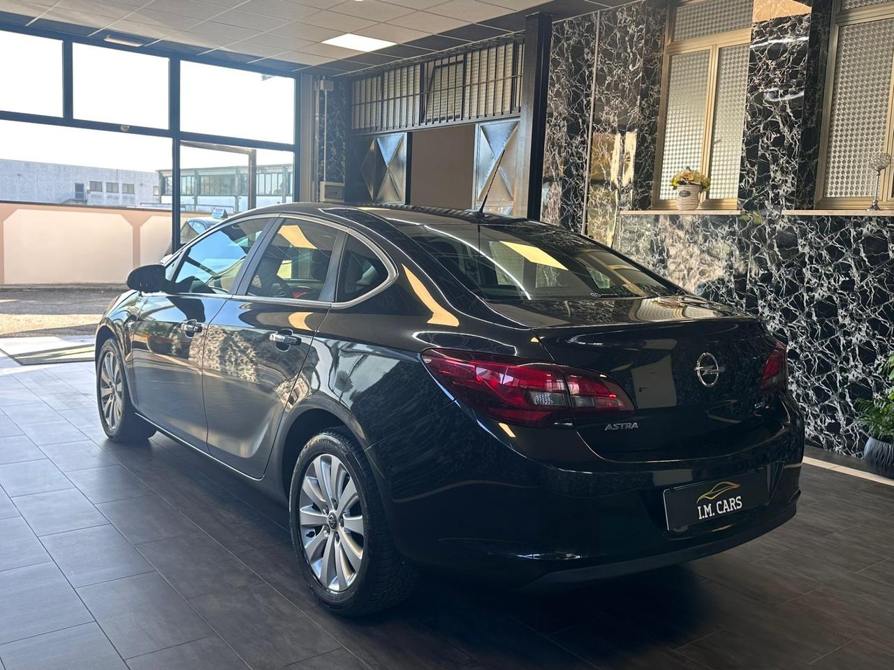 Opel Astra 1.7 CDTI 110CV 4 porte Cosmo