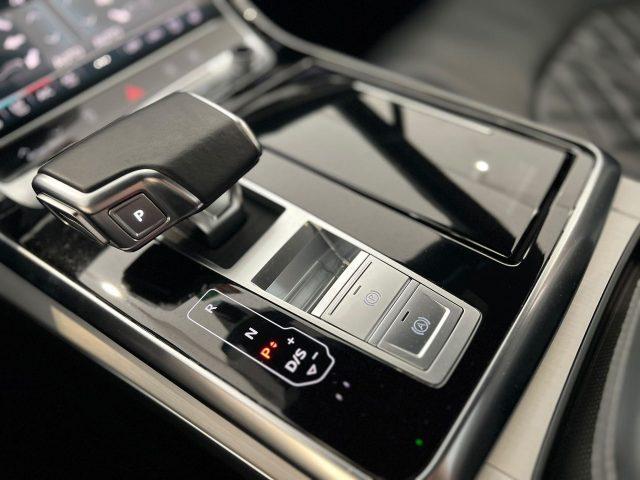 AUDI Q7 3.0 55 TFSI quattro tiptronic Sport